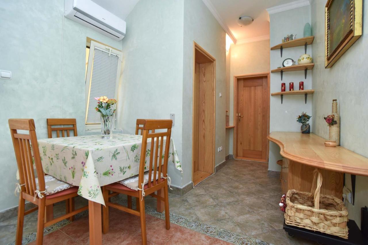 Comfort Inn Old Town Budva Exterior photo