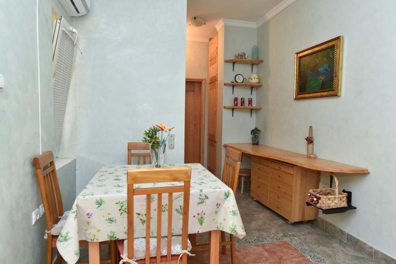 Comfort Inn Old Town Budva Exterior photo